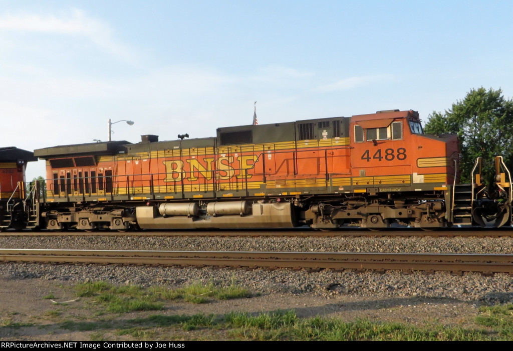 BNSF 4488